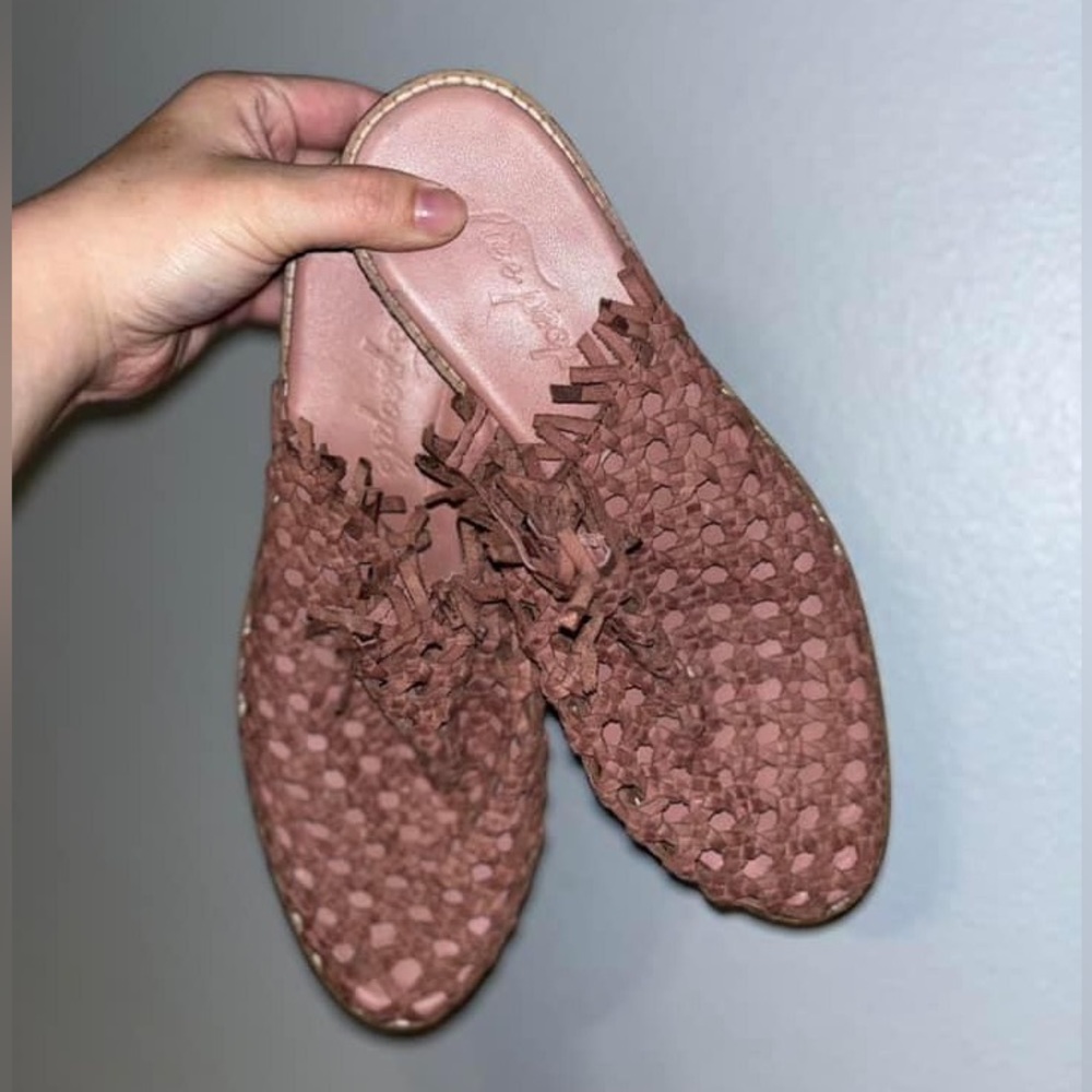 Free people flats